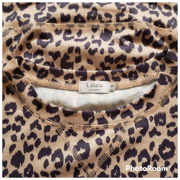Lalala Womens Short Sleeve Round Neckline Cheetah Print in Peach in Size Small - Picture 4 of 4